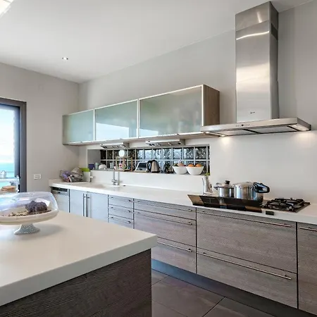 Luxury House Mystique Apartment